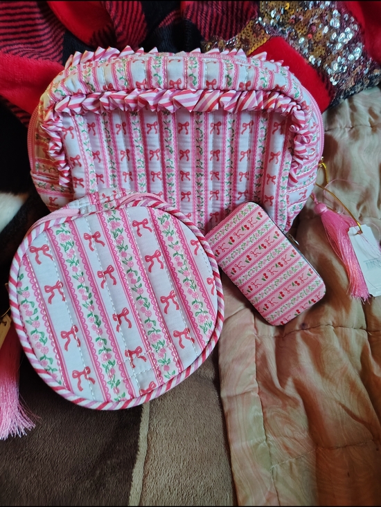 Simply Southern Other - Simply Southern Pink Bow Stripe Women's Makeup & Accessory Bag Set